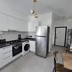 Apartment With Pool Access At Caesar Trikomo