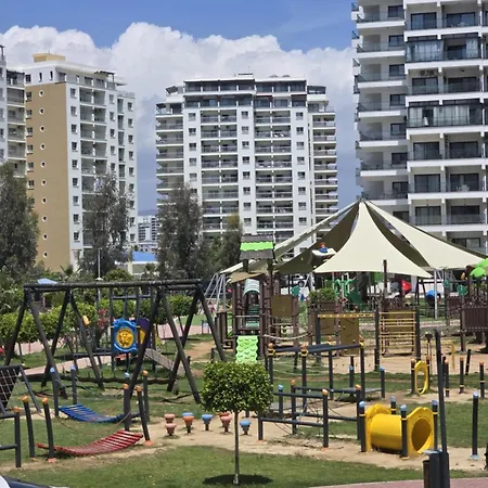 With Pool Access At Caesar Lägenhet