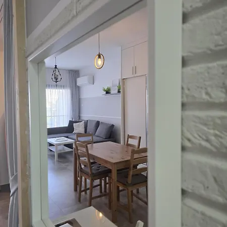 With Pool Access At Caesar Trikomo