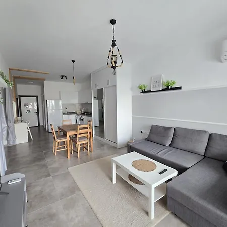 With Pool Access At Caesar * Trikomo