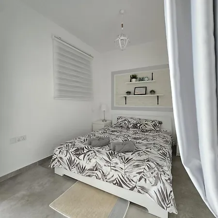 With Pool Access At Caesar *