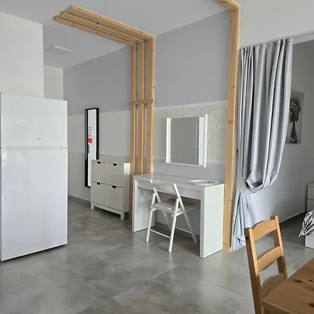 With Pool Access At Caesar Appartement Trikomo