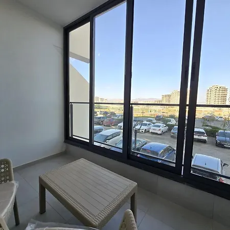 With Pool Access At Caesar Apartament