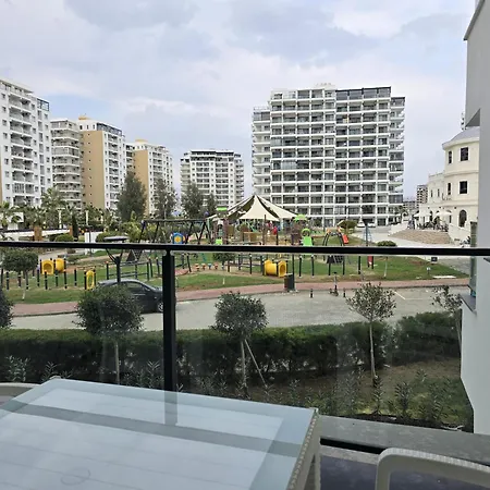 With Pool Access At Caesar Appartement Trikomo